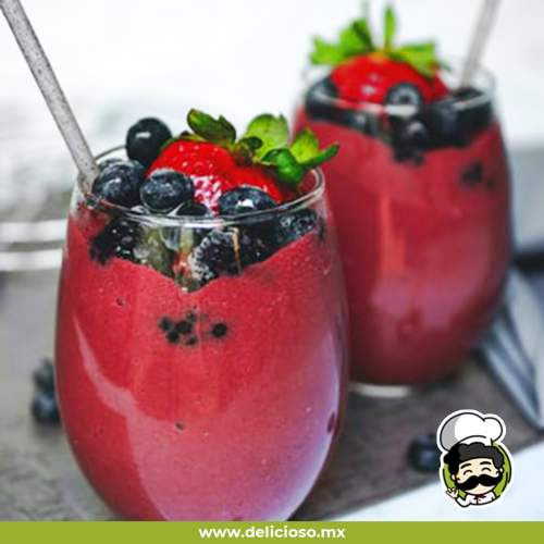 Frappé de Frutos Rojos con Yogur (Smoothie)
